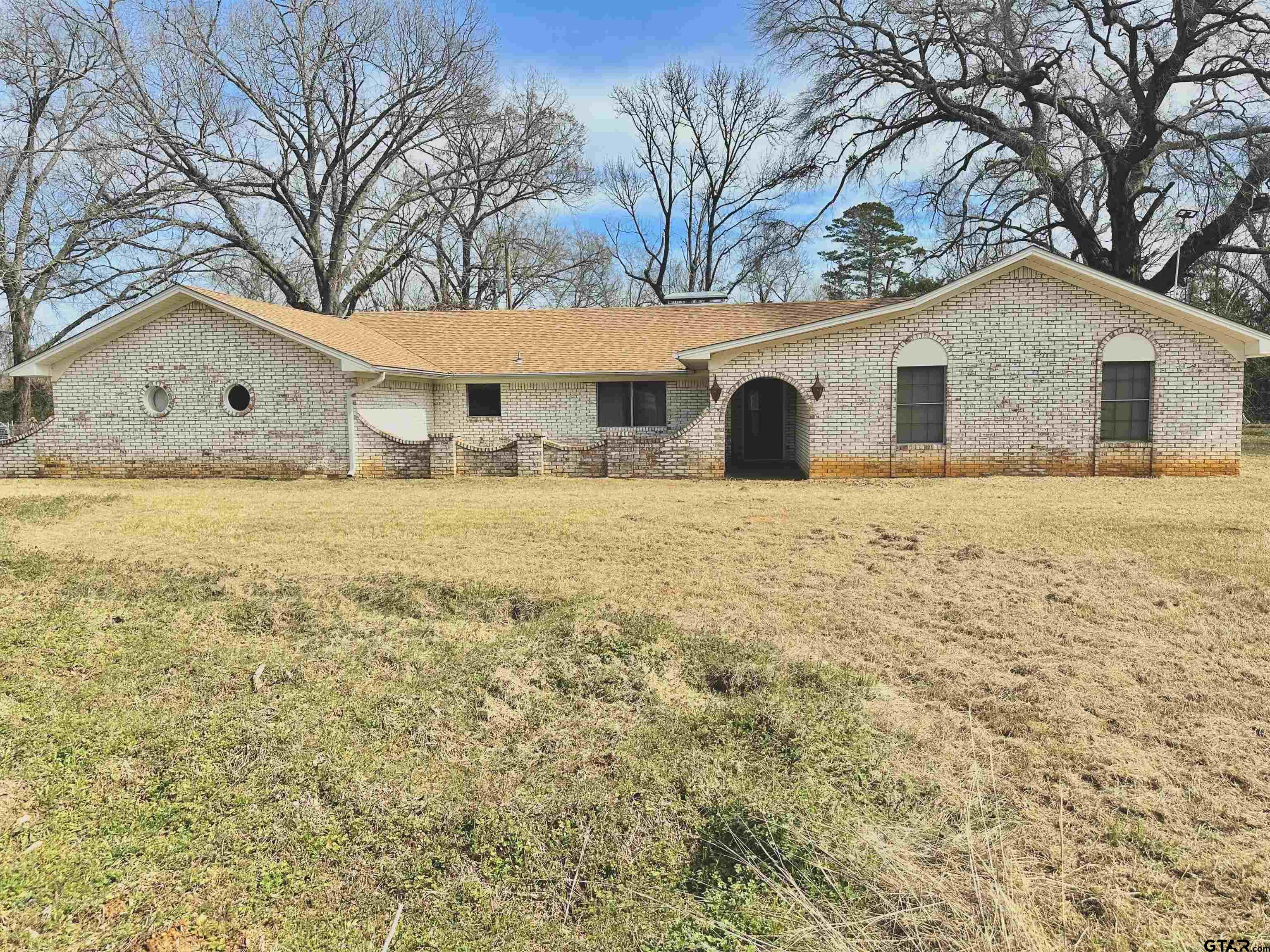 804 Range Road Palestine, TX 75801 - Photo 2 of 18