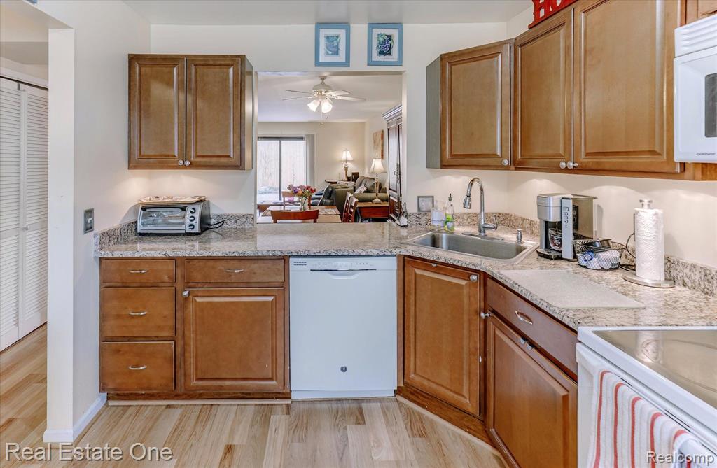 1488 West Webster Road Royal Oak, MI 48073 - Photo 6 of 25 Gallery Image 6