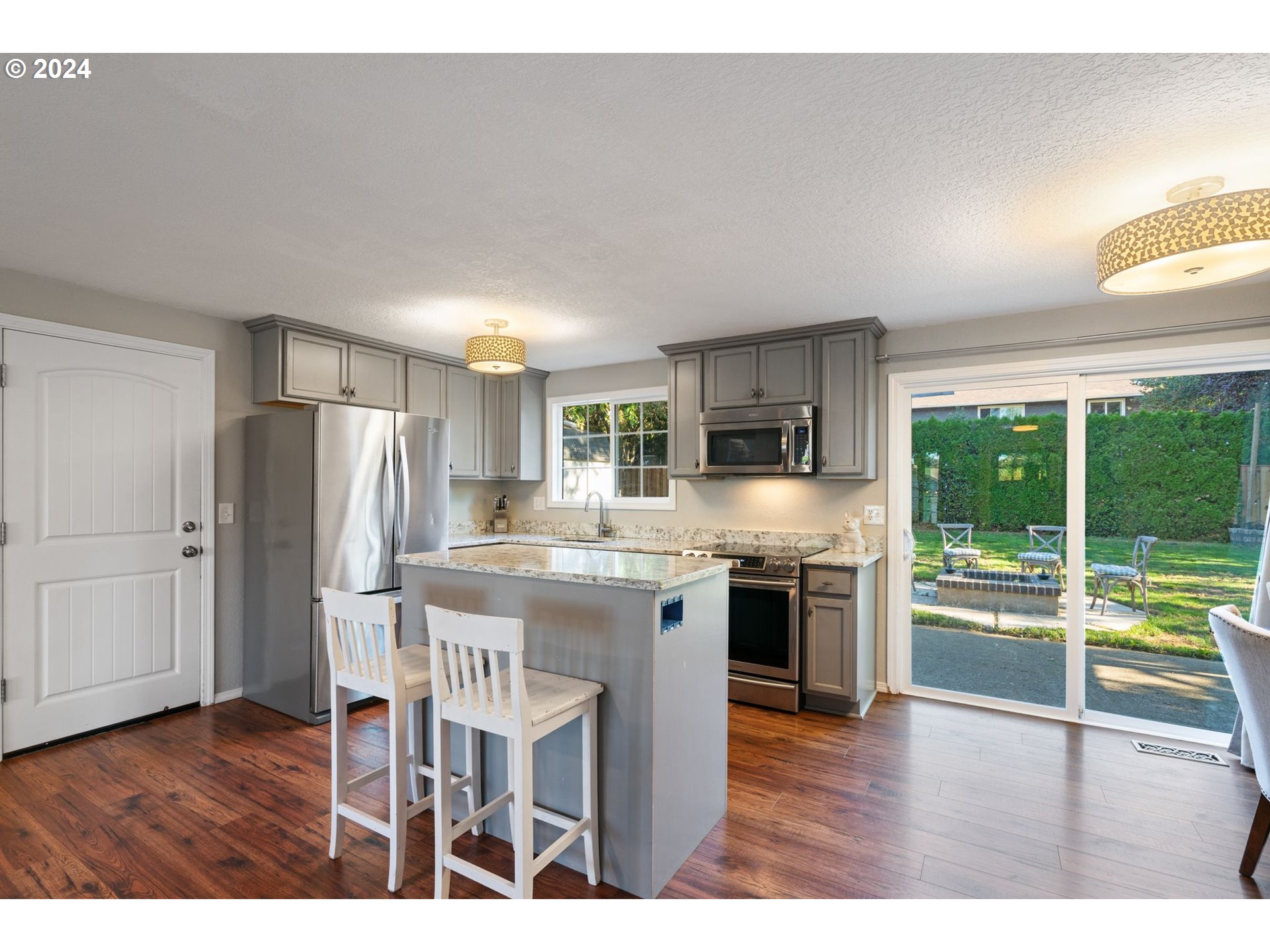 1719 Southwest 5th Street Gresham, OR 97080 - Photo 11 of 47 Gallery Image 11