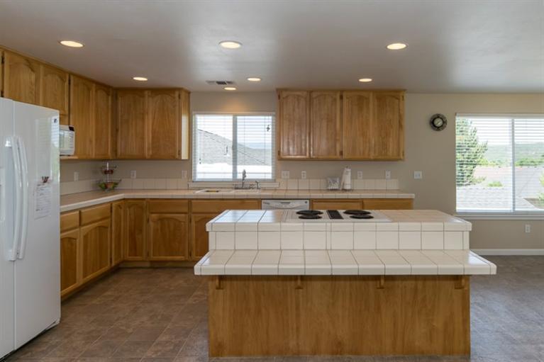 869 Ridgeview Drive Eagle Point, OR 97524 - Photo 12 of 35 Additional Photo