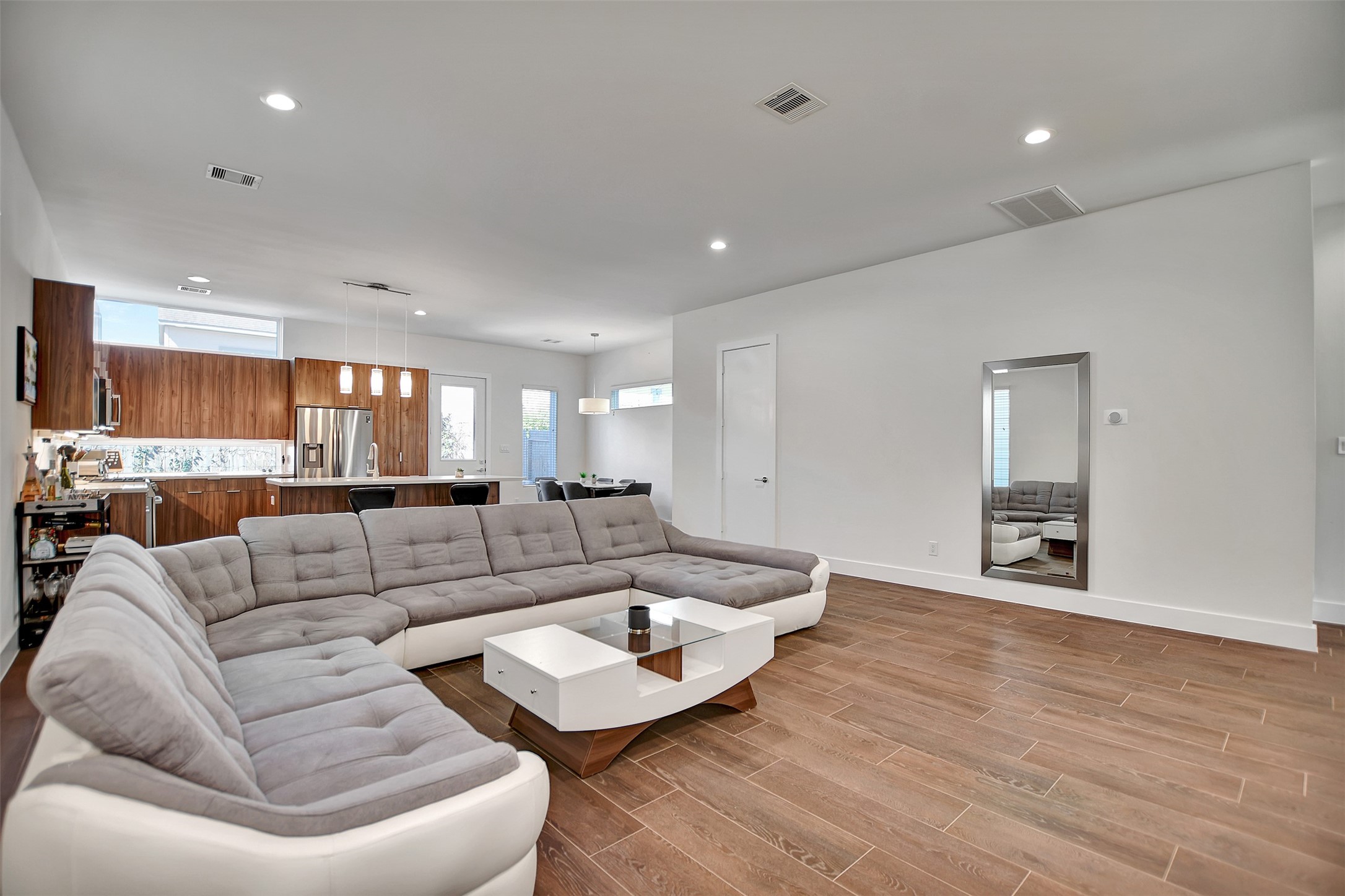 5507 Robusto Place Houston, TX 77091 - Photo 11 of 40