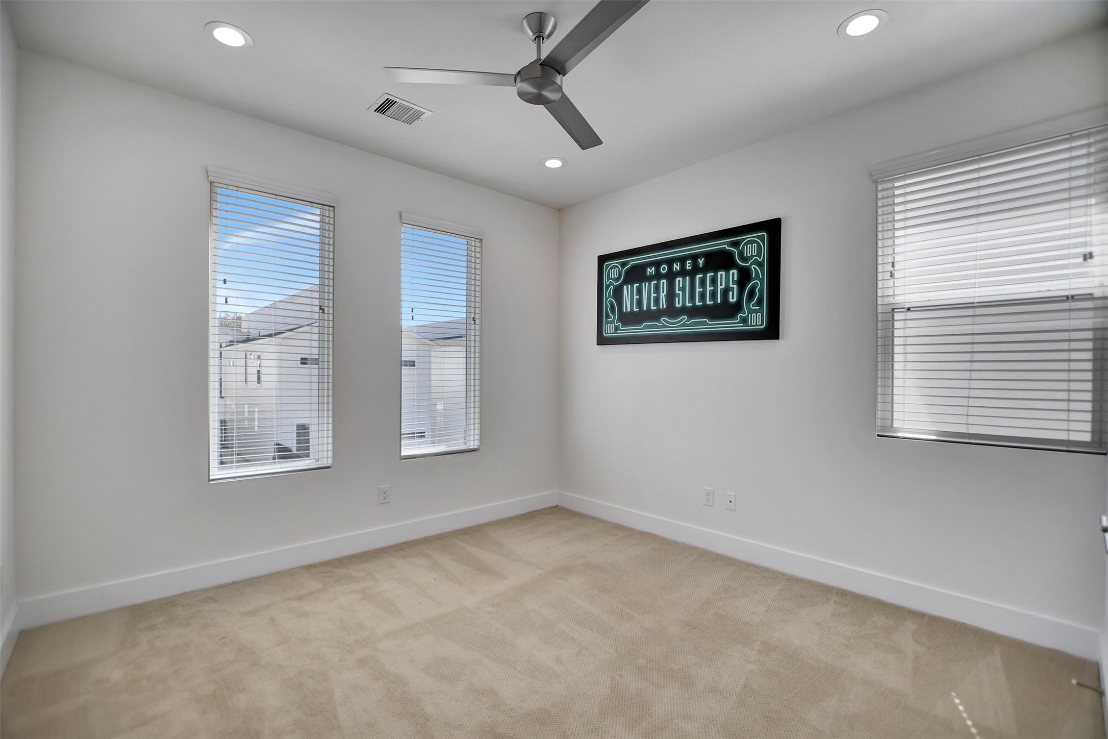 5507 Robusto Place Houston, TX 77091 - Photo 32 of 40