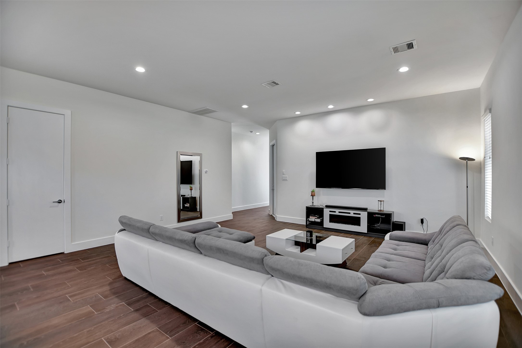 5507 Robusto Place Houston, TX 77091 - Photo 10 of 40