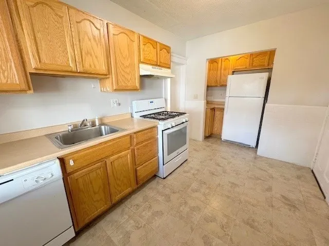 $3,000 | 114 R Fremont Avenue, Unit 114R, Everett, MA 02149