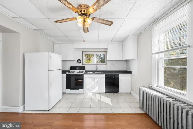 $2,500 | 7301 Chestnut Avenue, Unit 2, Elkins Park, PA 19027