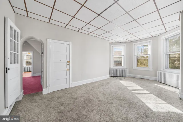 $2,500 | 7301 Chestnut Avenue, Unit 2, Elkins Park, PA 19027