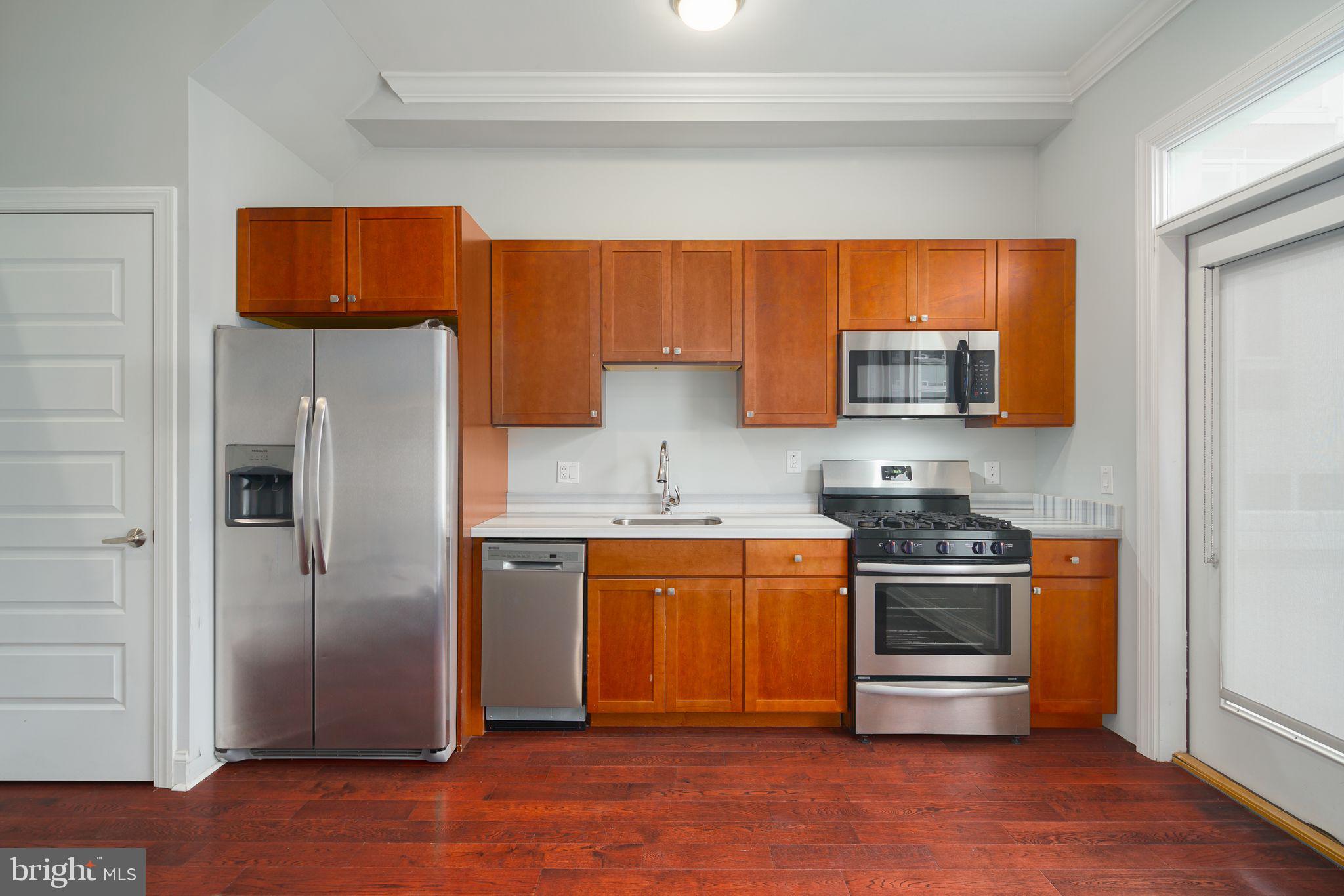 901 North Front Street, Unit 5 Philadelphia, PA 19123 - Photo 8 of 12