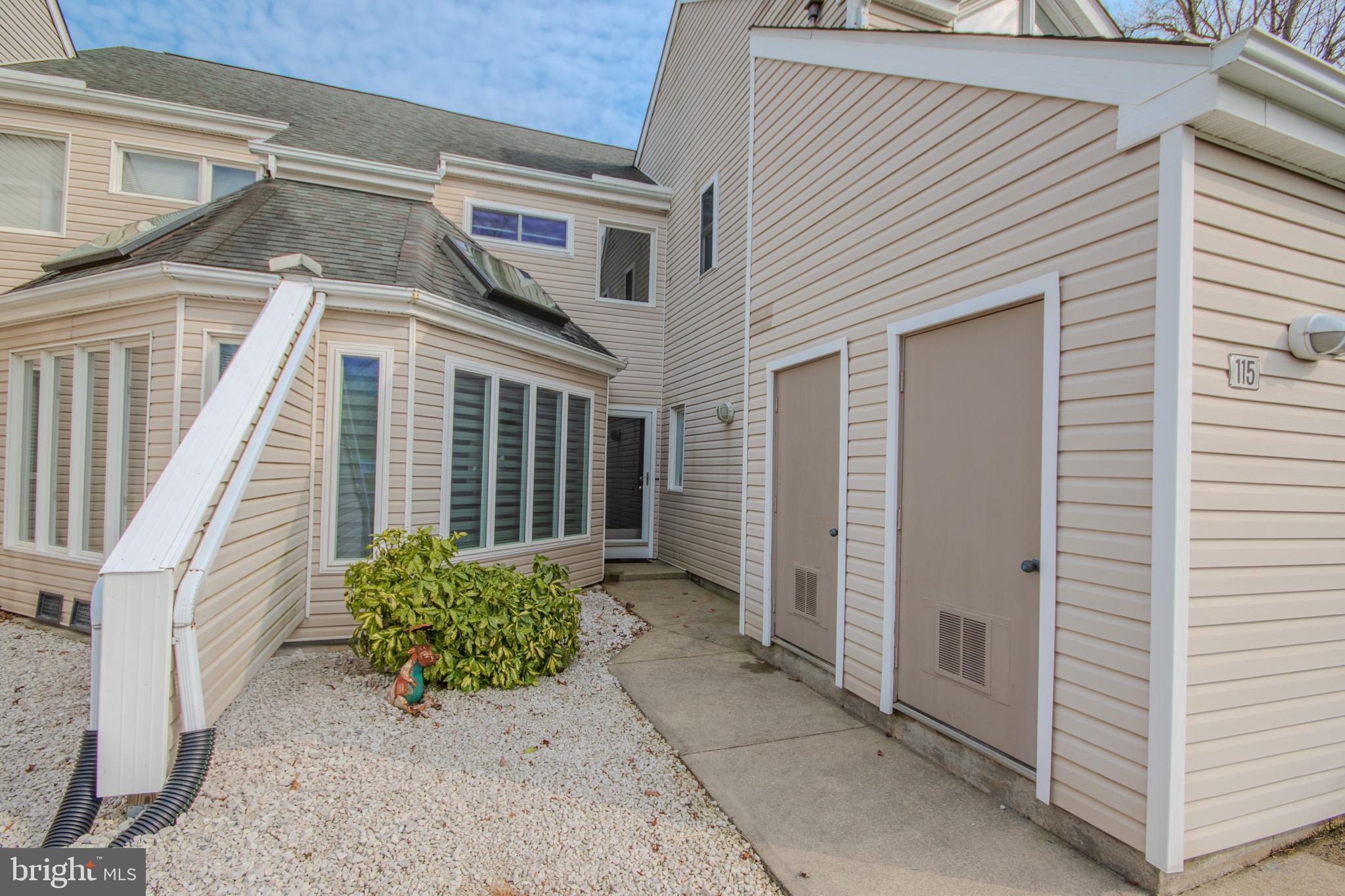 11610 Masters Lane, Unit 115 Berlin, MD 21811 - Photo 4 of 46 a view of a house with entryway