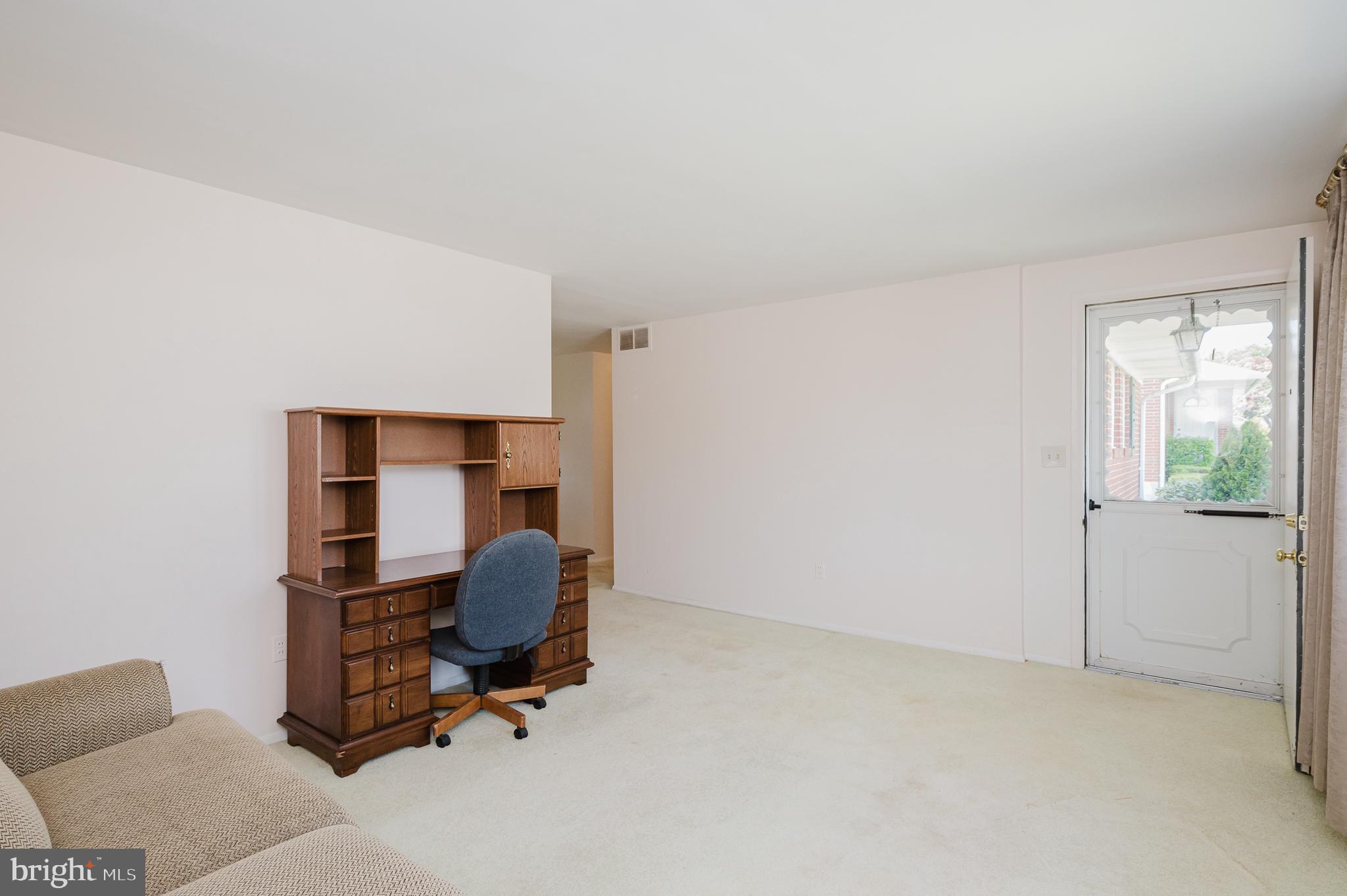 9649 Dundawan Road Baltimore, MD 21236 - Photo 7 of 47 LR