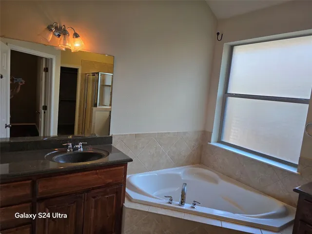 $589,900 | 200 Highland Horizon, Austin, TX 78717