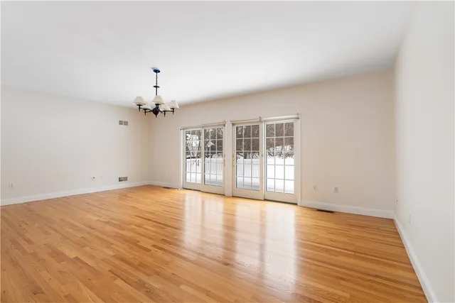 $4,400 | 18 Peggy Lane, Portsmouth, RI 02871