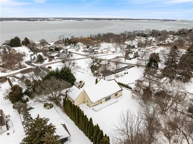 $4,400 | 18 Peggy Lane, Portsmouth, RI 02871