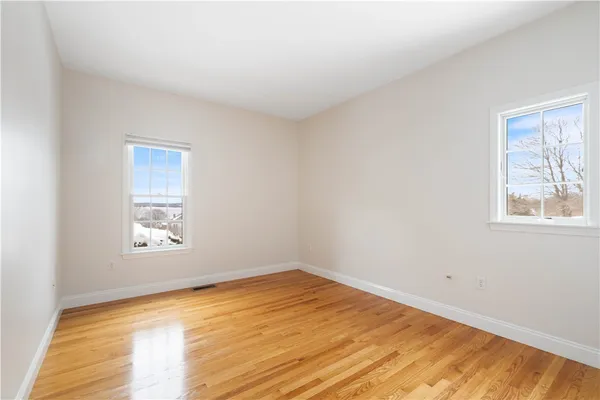 $4,400 | 18 Peggy Lane, Portsmouth, RI 02871