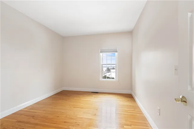 $4,400 | 18 Peggy Lane, Portsmouth, RI 02871