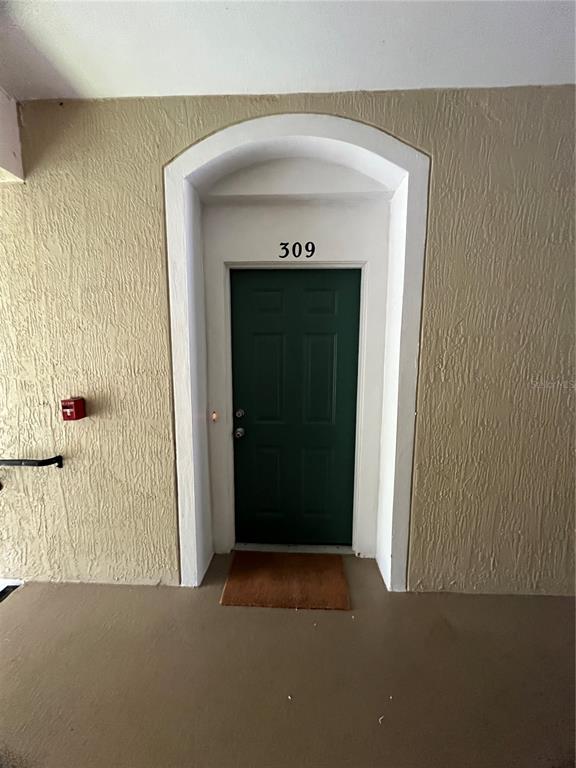 588 Brantley Terrace Way, Unit 309 Altamonte Springs, FL 32714 - Photo 3 of 17 a view of entryway