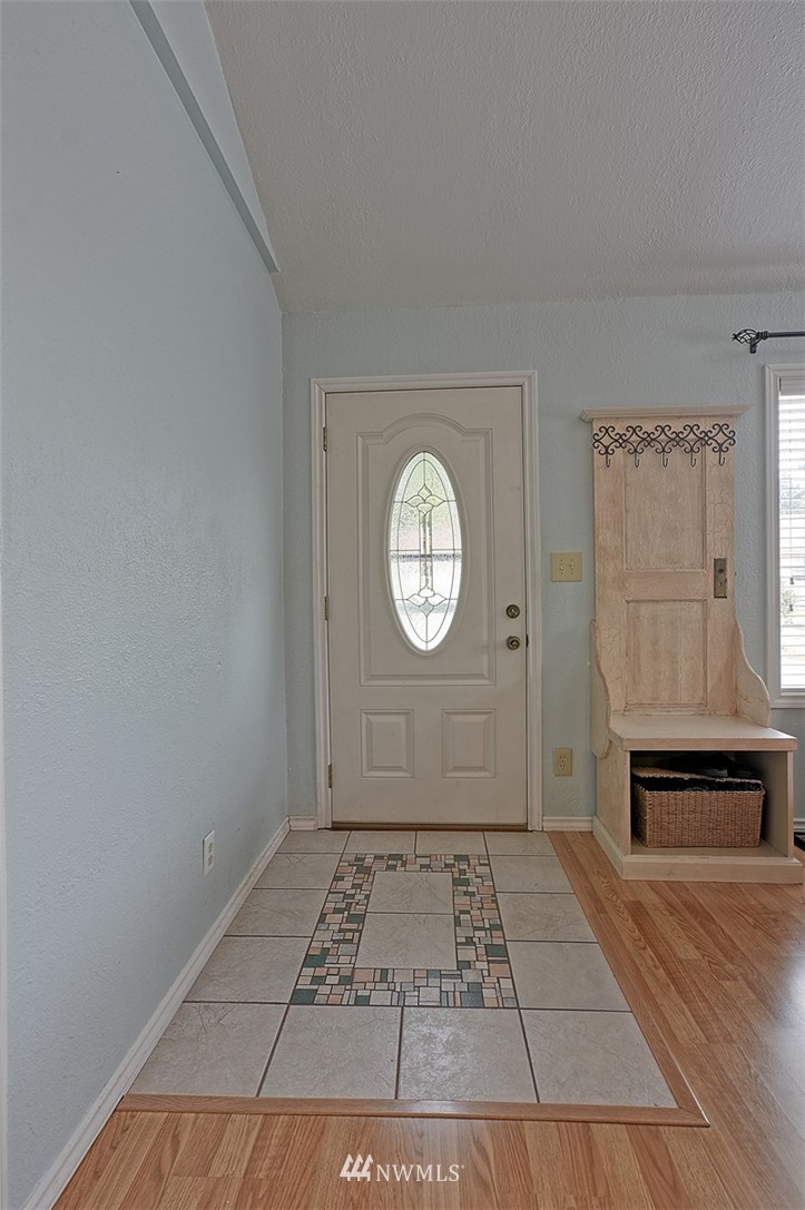 2302 Lowell Road Everett, WA 98203 - Photo 3 of 25