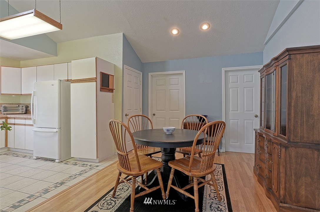 2302 Lowell Road Everett, WA 98203 - Photo 6 of 25