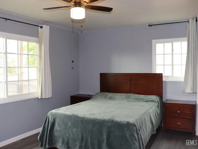 a view of a livingroom with an empty space