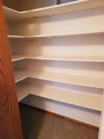 $811 | 11 Park Street North, Unit 119, Fairfax, MN 55332