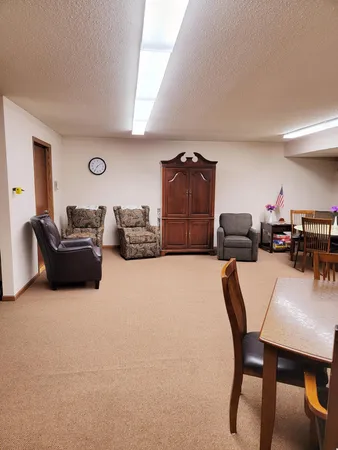 $811 | 11 Park Street North, Unit 119, Fairfax, MN 55332