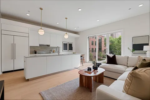 $2,100,000 | 2329 North Cambridge Avenue, Unit C, Chicago, IL 60614