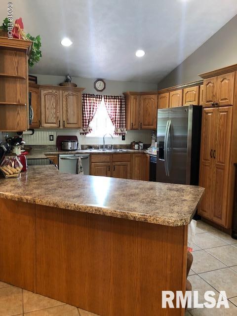 12151 Strawberry Road Carbondale, IL 62901 - Photo 3 of 16