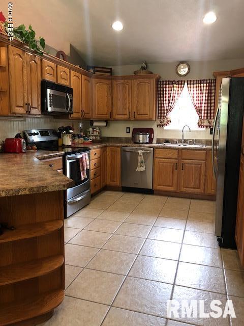 12151 Strawberry Road Carbondale, IL 62901 - Photo 4 of 16