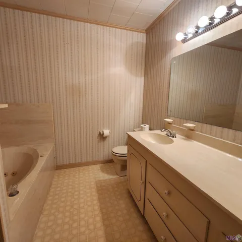 $189,900 | 15657 East Main Street, Cut Off, LA 70345