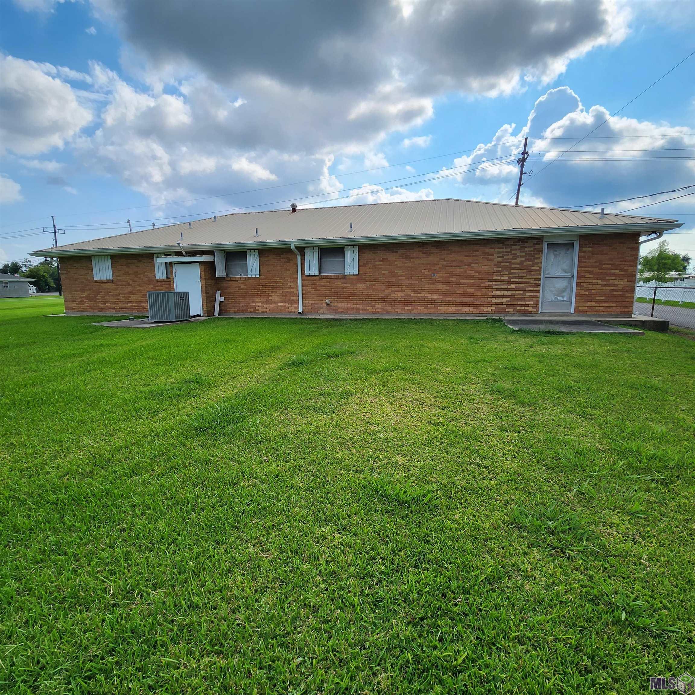 15657 East Main Street Cut Off, LA 70345 - Photo 4 of 24