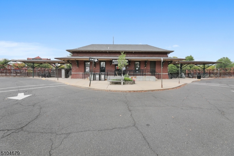 497 Springfield Avenue, Unit 2 Summit, NJ 07901 - Photo 11 of 11