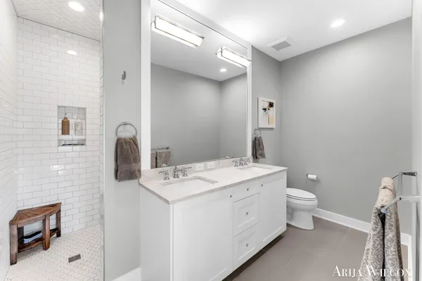 $739,900 | 643 Greenslate Drive Southeast, Ada, MI 49301