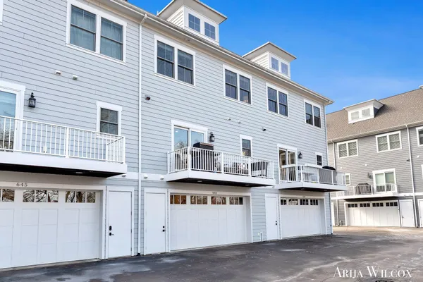 $739,900 | 643 Greenslate Drive Southeast, Ada, MI 49301