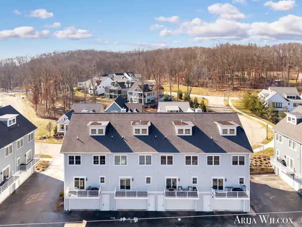 $739,900 | 643 Greenslate Drive Southeast, Ada, MI 49301