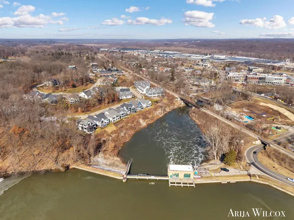 $739,900 | 643 Greenslate Drive Southeast, Ada, MI 49301