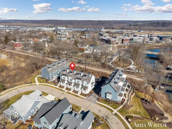 $739,900 | 643 Greenslate Drive Southeast, Ada, MI 49301