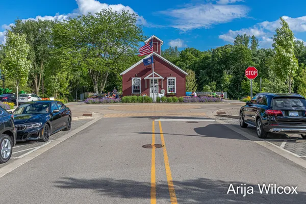 $739,900 | 643 Greenslate Drive Southeast, Ada, MI 49301