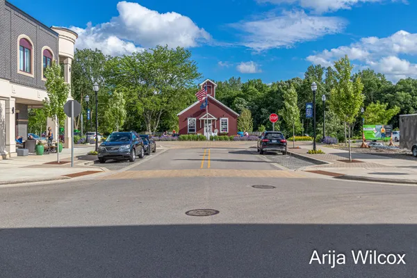 $739,900 | 643 Greenslate Drive Southeast, Ada, MI 49301