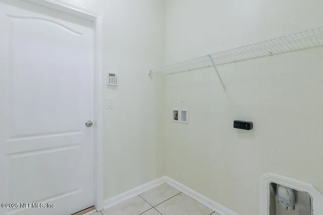 a view of backyard with tub