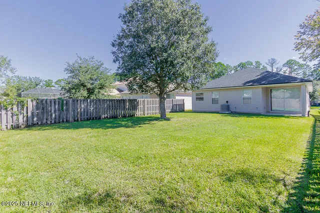 $1,900 | 12001 Alexandra Drive, Jacksonville, FL 32218