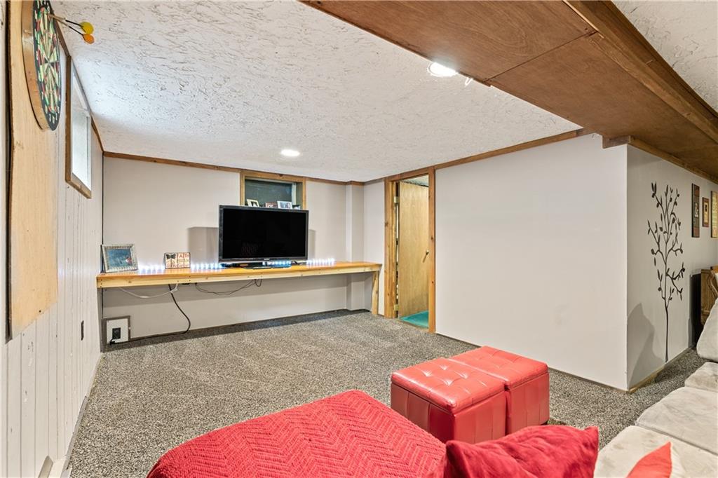 154 Central Road Tarrs, PA 15688 - Photo 13 of 24 a living room with furniture
