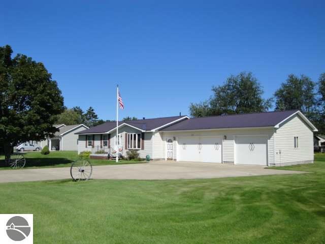 2284 Tamara Road Kalkaska, MI 49646 - Photo 1 of 11 1708212.JPG