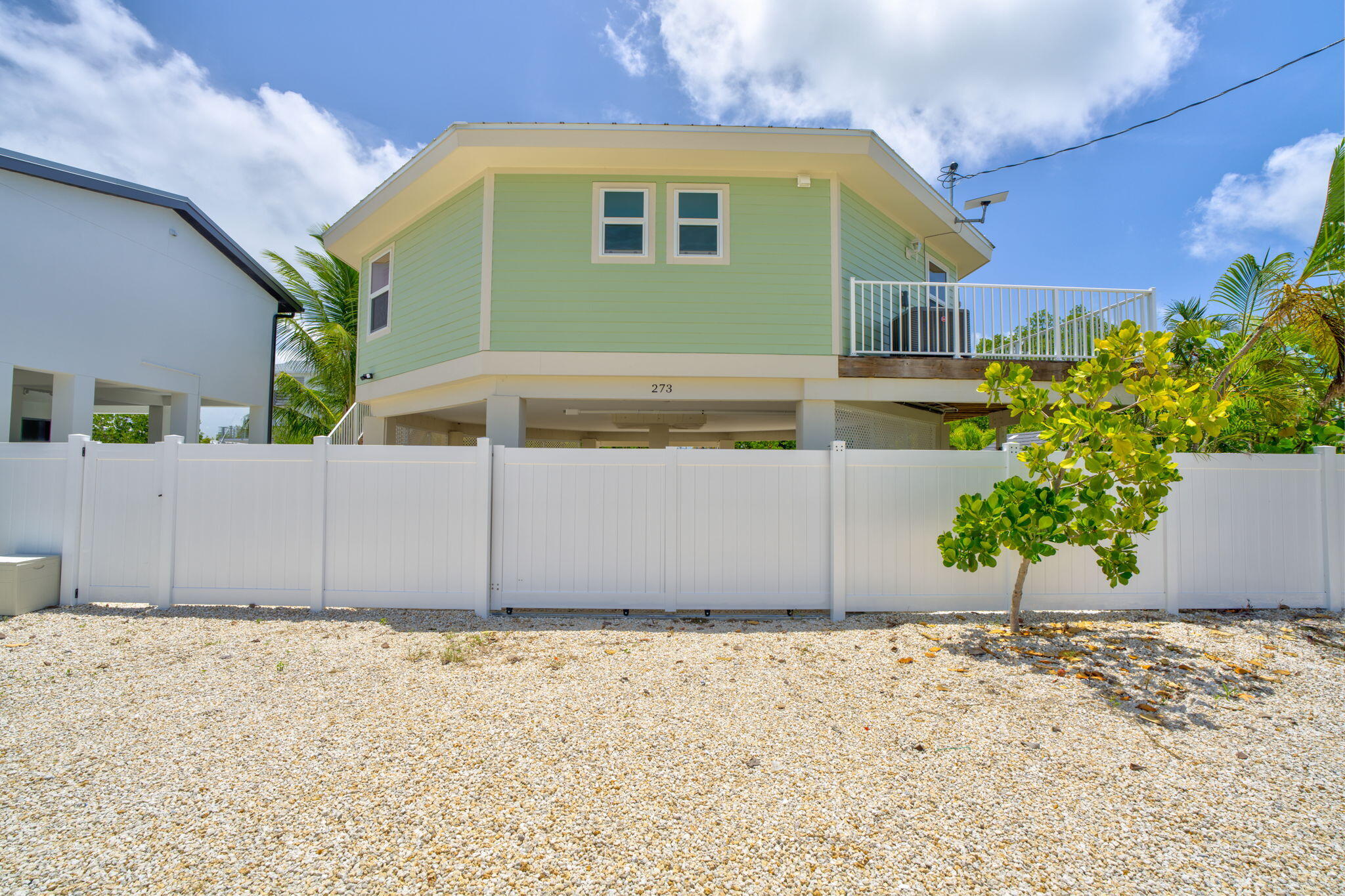 273 Indies Road Summerland Key, FL 33042 - Photo 28 of 37 Front of House