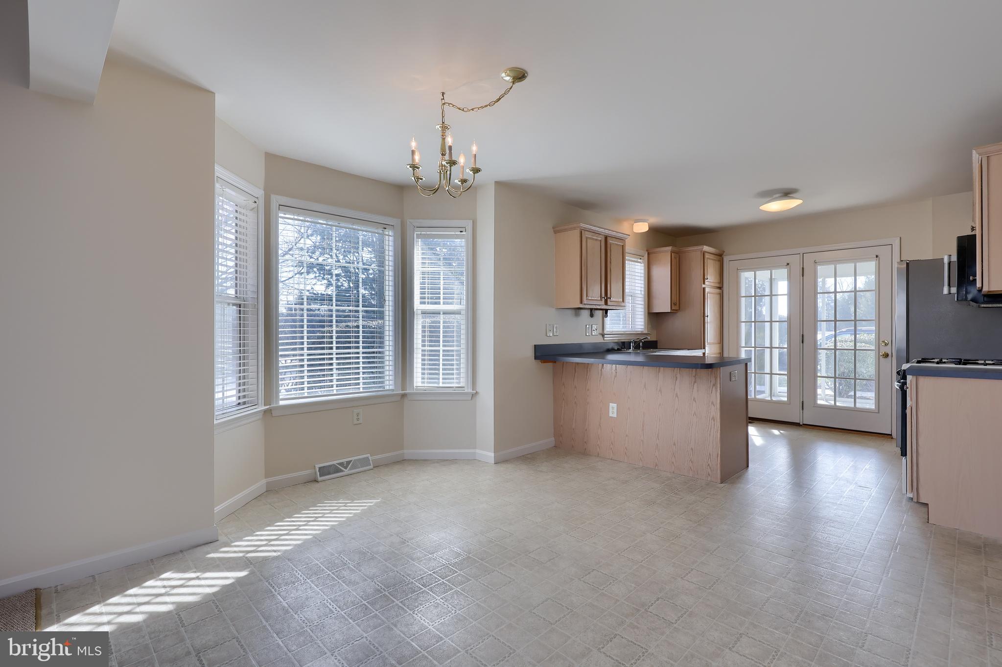 656 Farnum Road Lititz, PA 17543 - Photo 8 of 52
