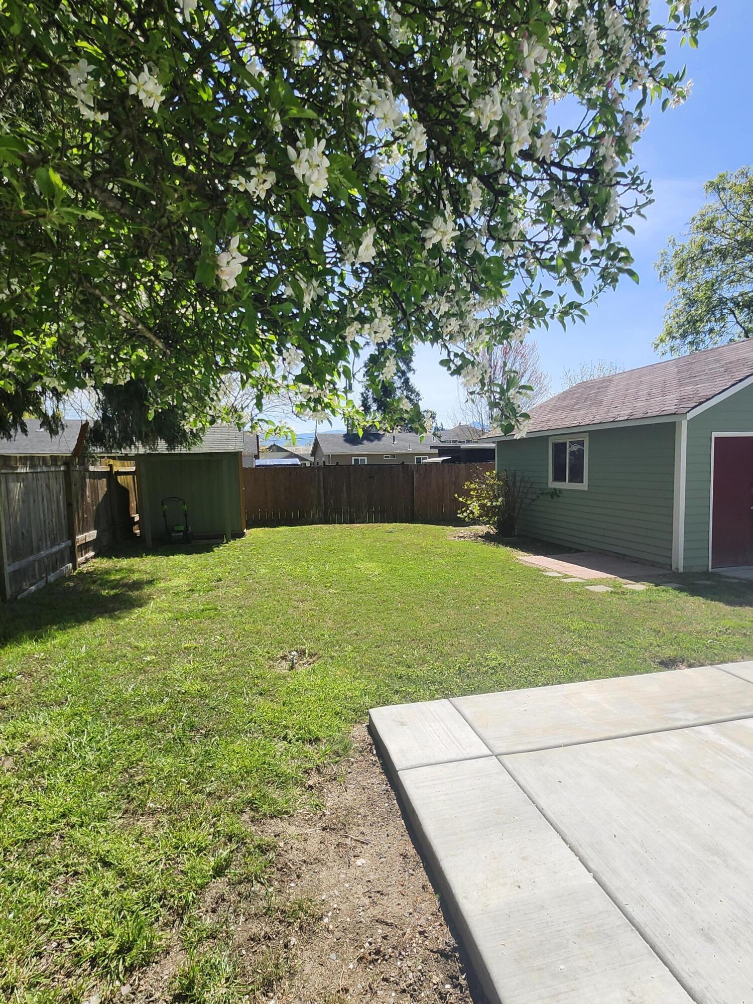 1011 Southwest I Street Grants Pass, OR 97526 - Photo 14 of 47 20250415_140952