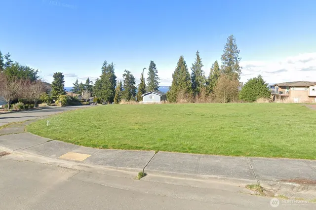 $660,000 | 192 X 49th Place Southwest, Everett, WA 98203