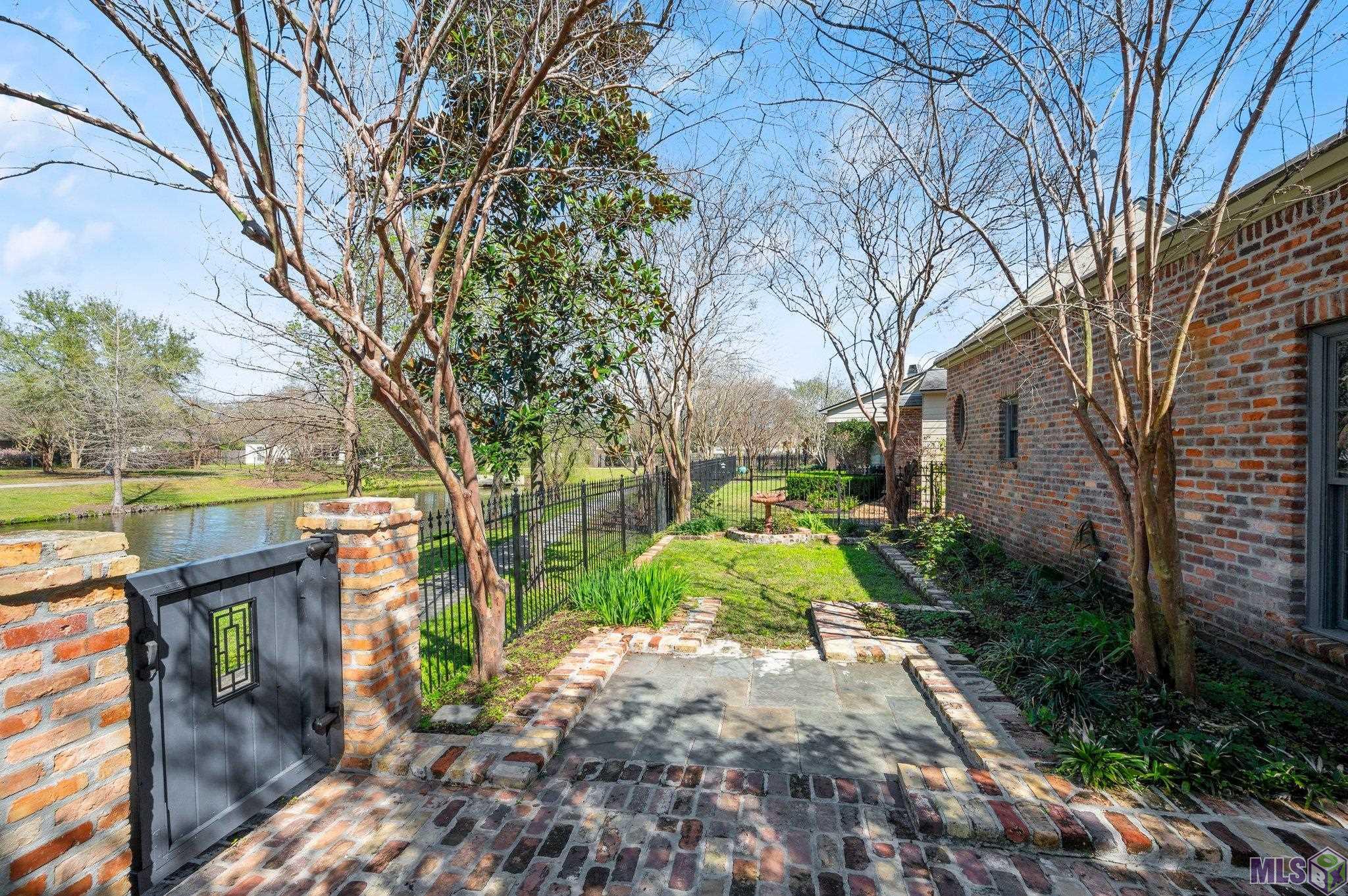 2944 Lac D Or Avenue Baton Rouge, LA 70810 - Photo 34 of 43