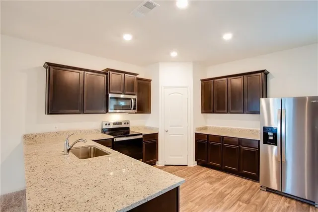 $1,850 | 1004 Riverdale Cove, Jarrell, TX 76537