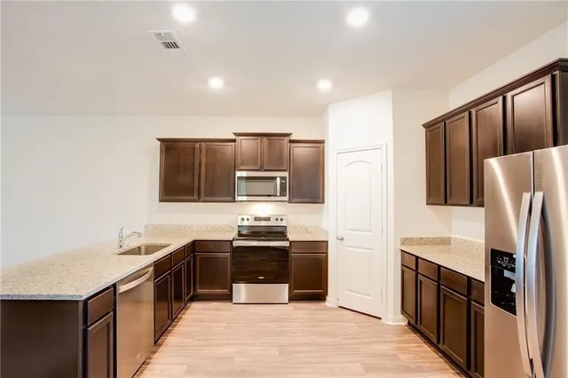 $1,850 | 1004 Riverdale Cove, Jarrell, TX 76537