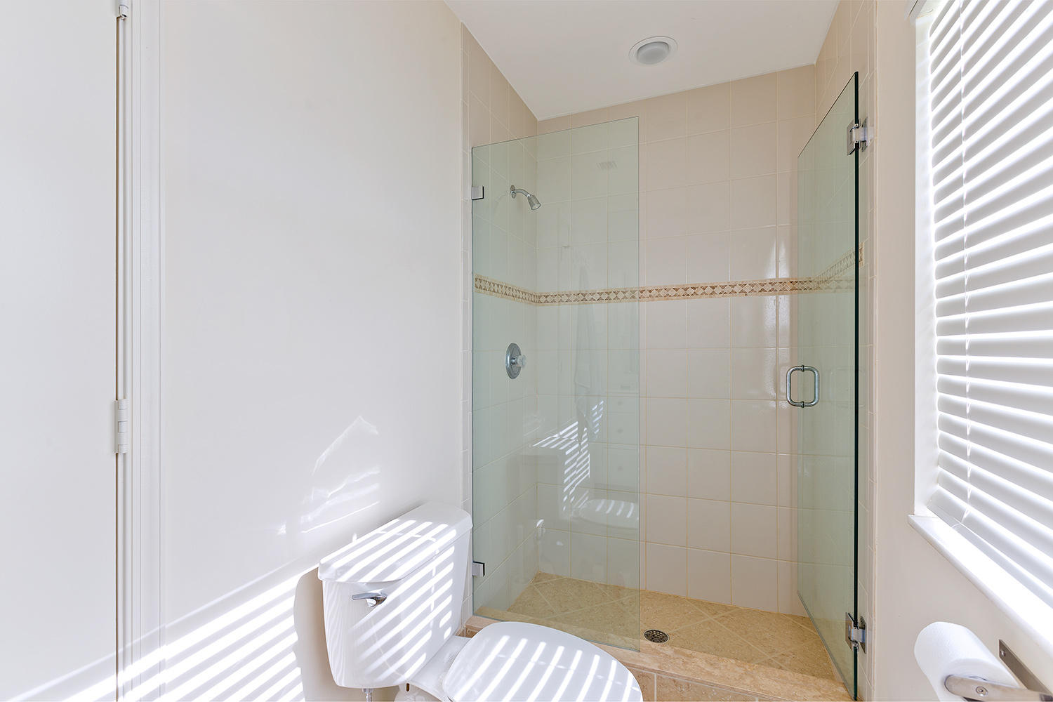 701 Northeast 38th Street Boca Raton, FL 33431 - Photo 15 of 29 15_Masterbath