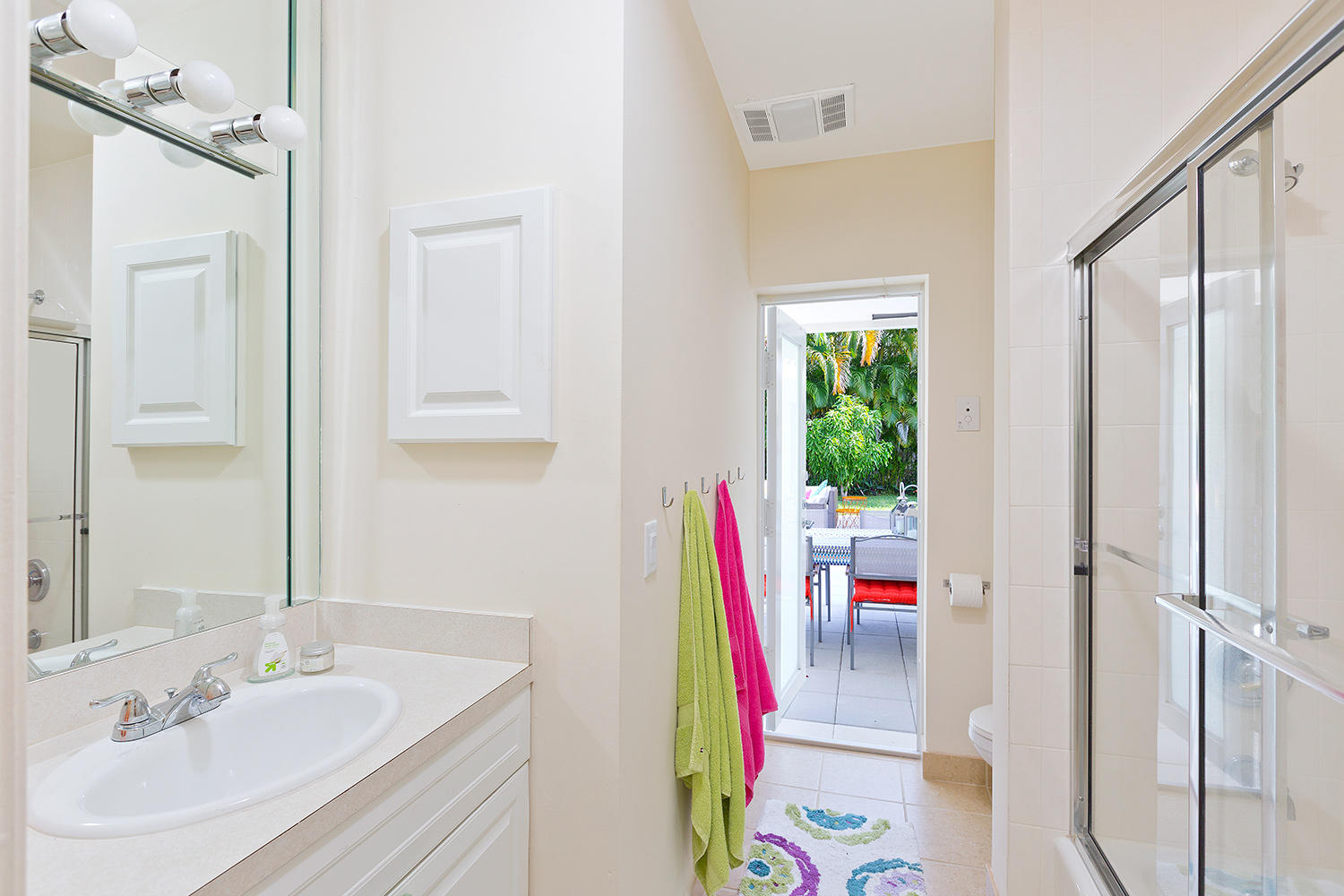 701 Northeast 38th Street Boca Raton, FL 33431 - Photo 21 of 29 21_Bathroom2_Cabana